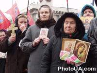 На Майдане Незалежности прошла мирная акция протеста против вступления Украины в НАТО. Организатор акции - ПСПУ