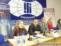 Пресс-конференция на тему "Сотрудничество между Украиной и Турцией в сфере туризма", во время которой были презентованы проекты 2007 года по развитию сотрудничества между Украиной и Турцией. На фото: А.Пахля, Ахмет Чанга и А.Курлянд