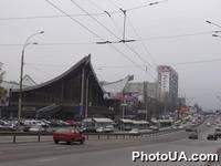 Дом мебели на бульваре Дружбы Народов (г. Киев)