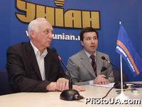 Пресс-конференция лидеров политической партии "Трудовая Украина". На фото: Валерий Коноволюк и Александр Диденко
