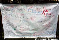 1 декабря 2011 - на площади перед львовским национальным университетом. Такоже волонтеры раздавали информационные листовки, красные ленты и презервативы под слоганом: "Защити свою Любовь".