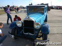 Фестиваль 'Old Car Land"