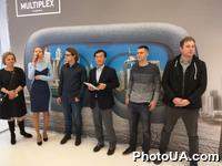 В ТРЦ Lavina Mall сеть кинотеатров MULTIPLEX совместно с Samsung открыла первый в Украине кинотеатр виртуальной реальности