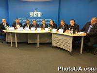 Пресс-конференция "Итоги 2016 года для производителей автотранспортных средств и автокомпонентов  корпорации "Эталон"