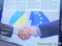 В Києві проходить вулична виставка «Разом ми – Європа».